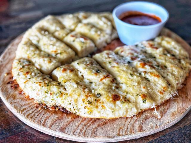Garlic Cheese Pull Apart Bread 